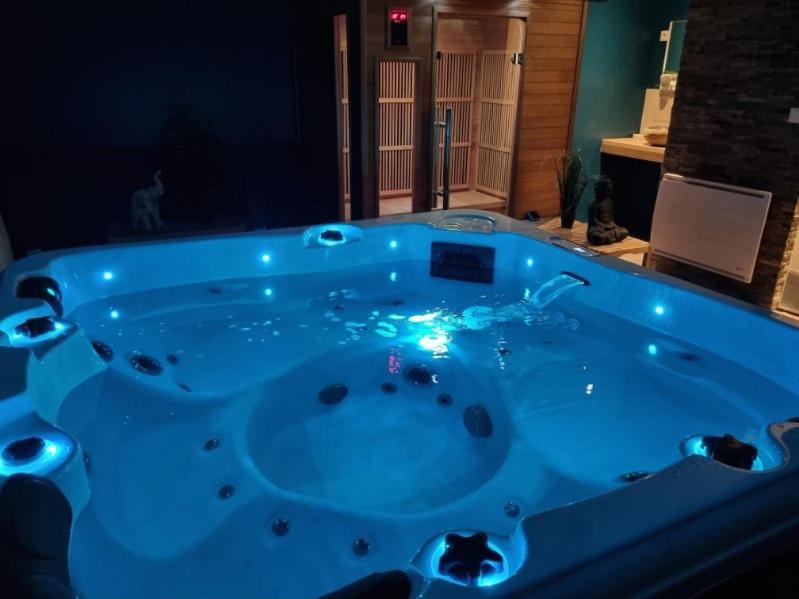 Les Suites Fenelon Le Cateau-Cambresis Εξωτερικό φωτογραφία